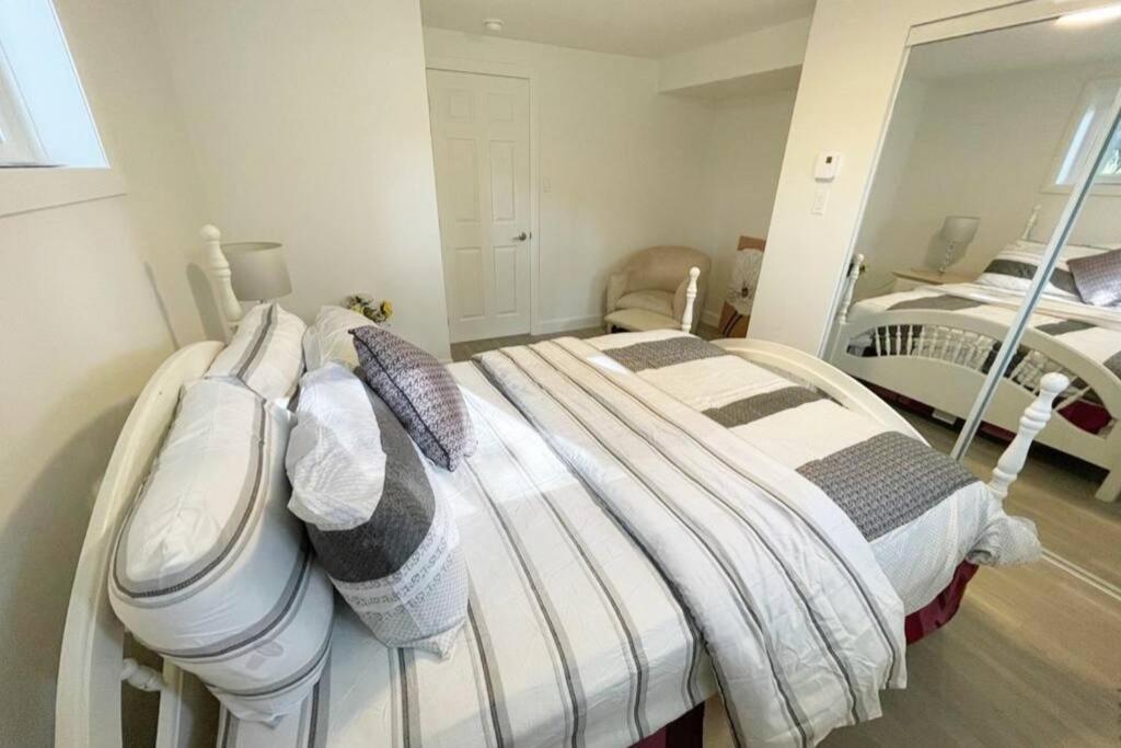 Stylish And Luxurious Apartment Basement Unit Longueuil Exterior photo